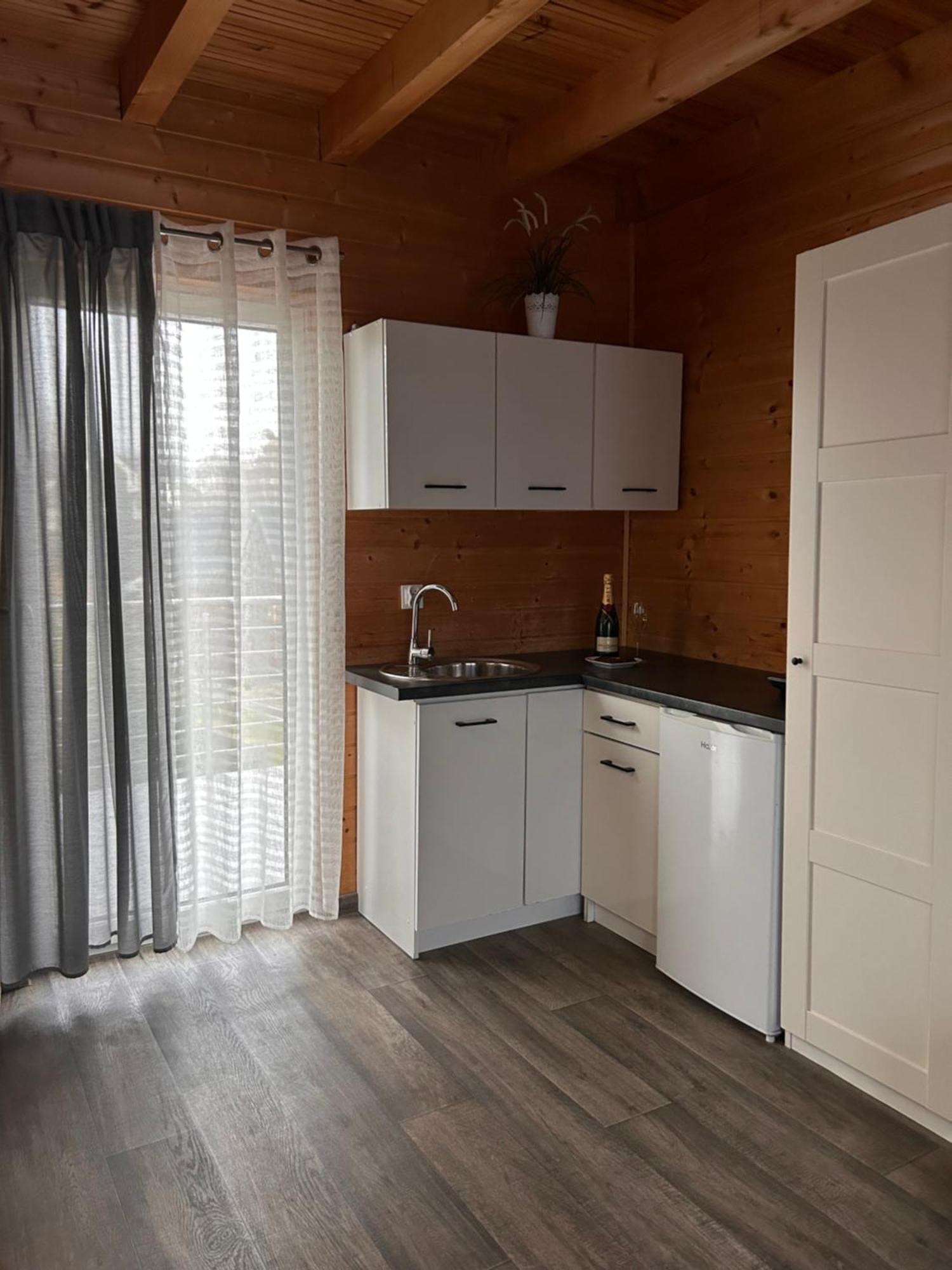 Resort Eden Domki, Apartamenty I Pokoje Jastrzębia Góra Εξωτερικό φωτογραφία